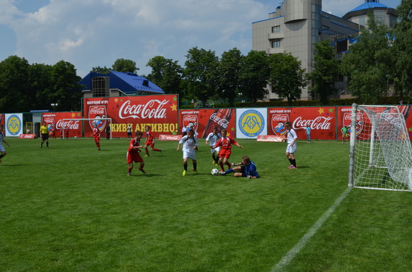 На Киевщине пройдет Всеукраинский финал "Кожаного мяча – Кубка Coca-Cola" в младшей группе - изображение 1