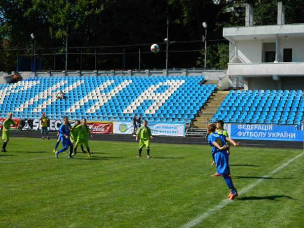 Дніпряни перемагають в Шкіряному м’ячі – Кубку Coca-Cola 2015/16