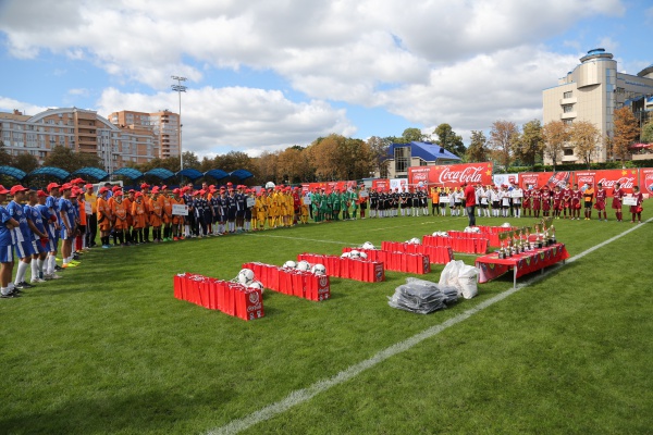 2 березня Асоціації аматорського футболу і «Шкіряному м’ячу» України – 20 років