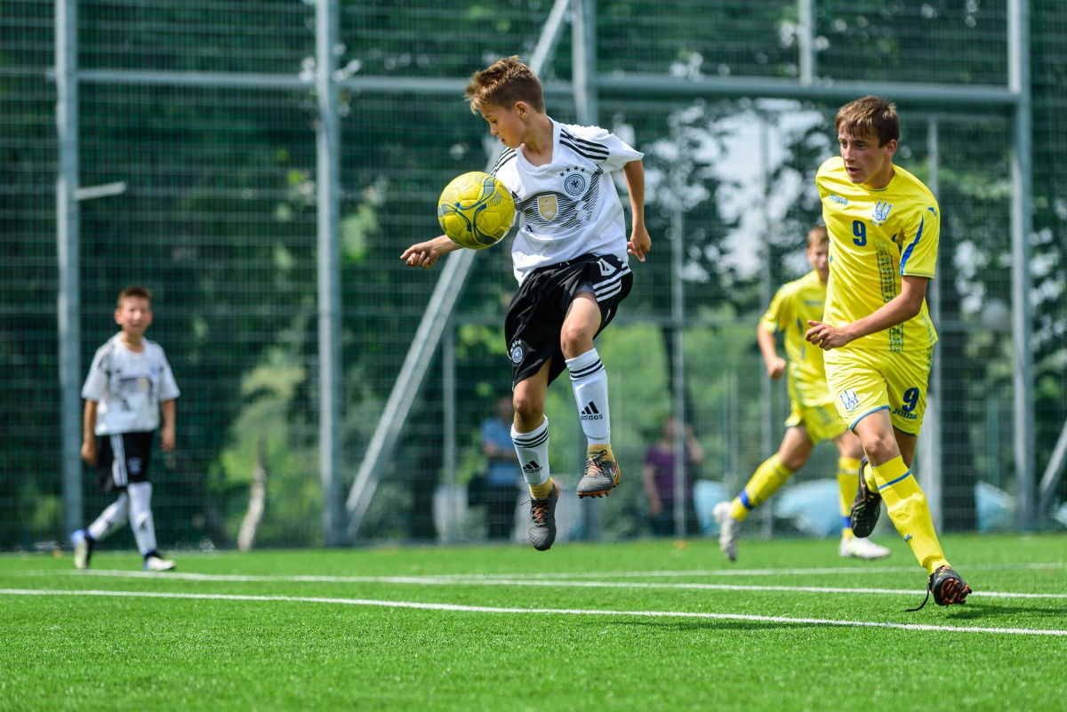 Уряд Німеччини надасть підтримку українському аматорському футболу у регіонах