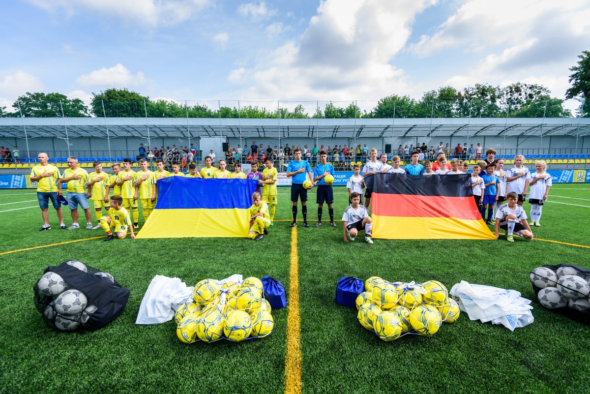 Уряд Німеччини надасть підтримку українському аматорському футболу у регіонах