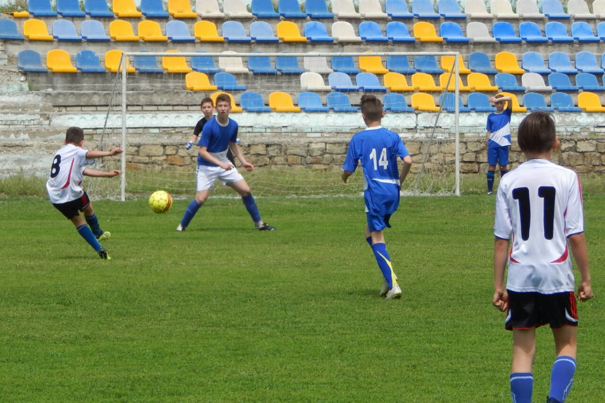 В Ямполі Вінницької області відбувся перший Всеукраїнський зональний турнір &quot;Шкіряного м'яча - Кубку Coca-Cola&quot; серед 13-річних