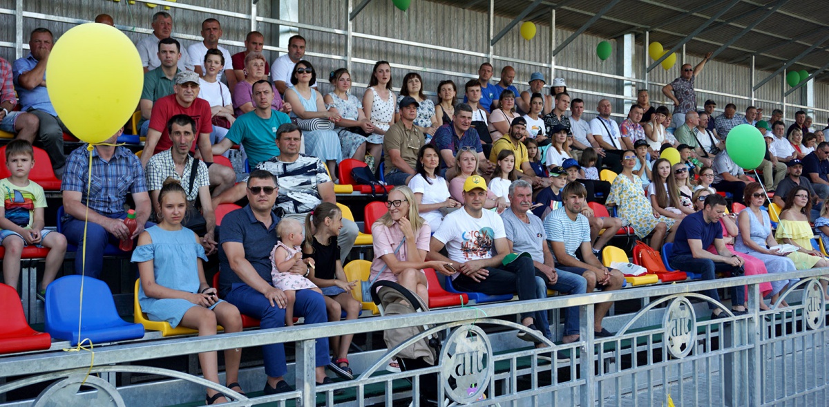 В Києві відкрили нову футбольну арену