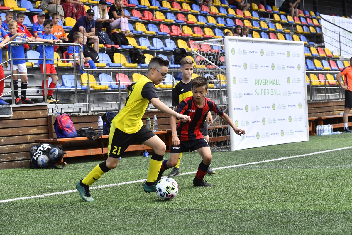 Сьогодні відбувся перший день турніру RIVER MALL CUP (U-11)