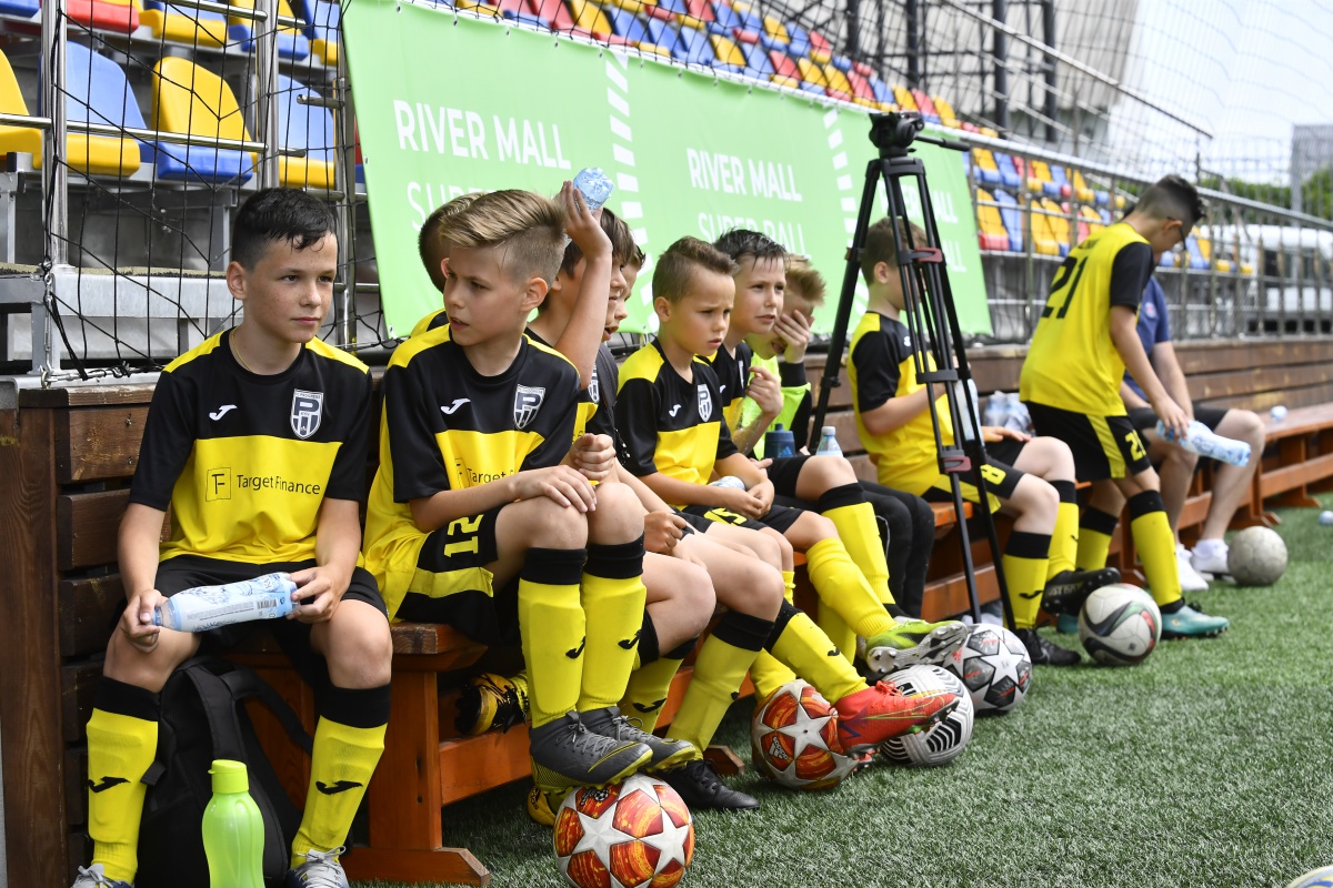 Сьогодні відбувся перший день турніру RIVER MALL CUP (U-11)