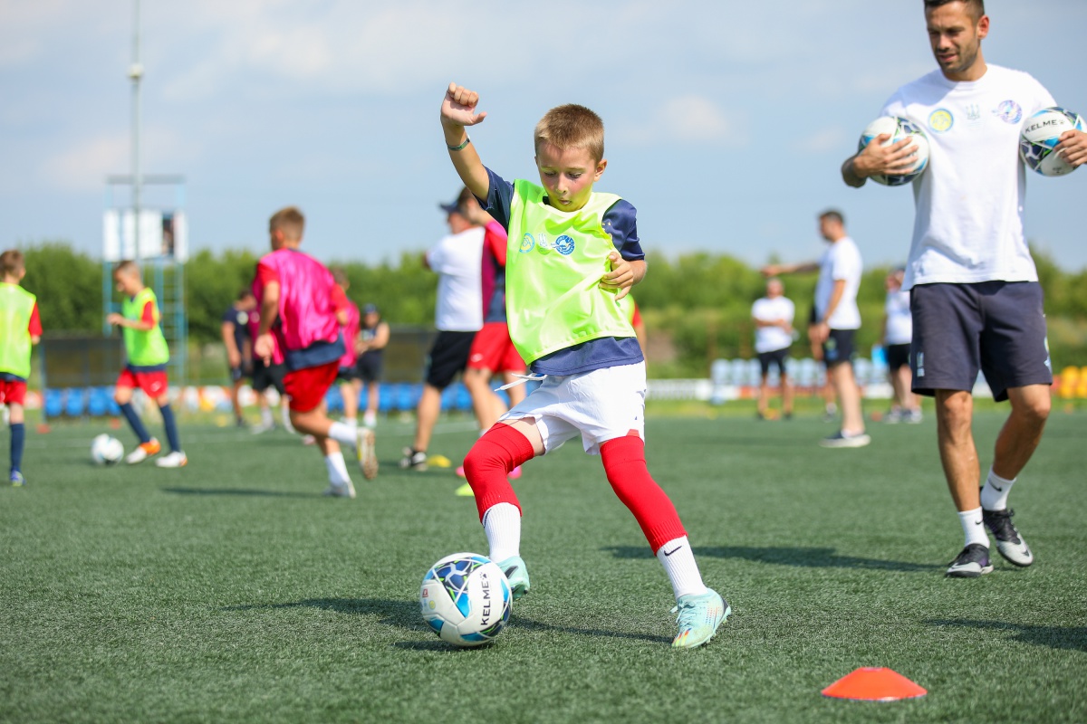 Перший тренерський курс перепідготовки із ліцензією С УЄФА та елементами EORE: Spirit of Soccer розширює свою програму спільно з ААФУ та УАФ