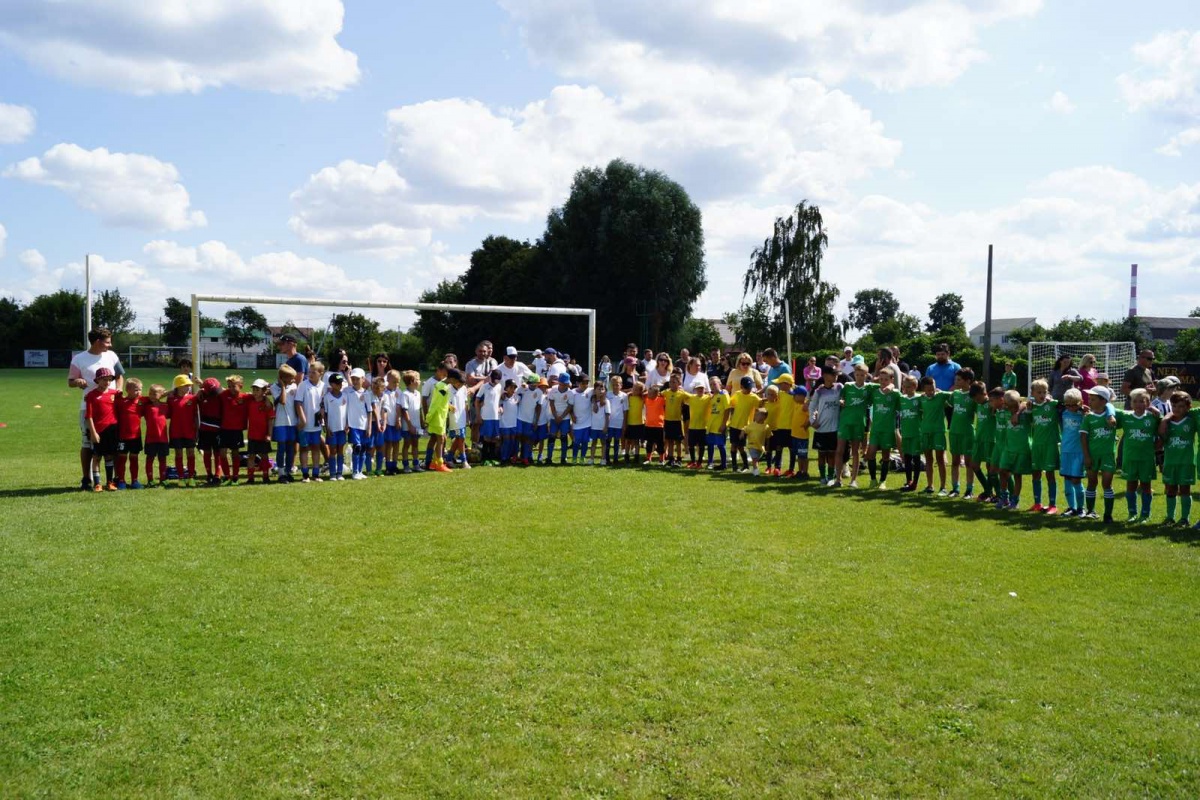 В селі Погреби відбувся дитячий турнір з футболу пам'яті Федора Шпига